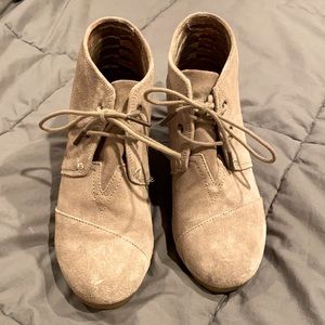 Toms Desert Taupe Wedge Boots size 10